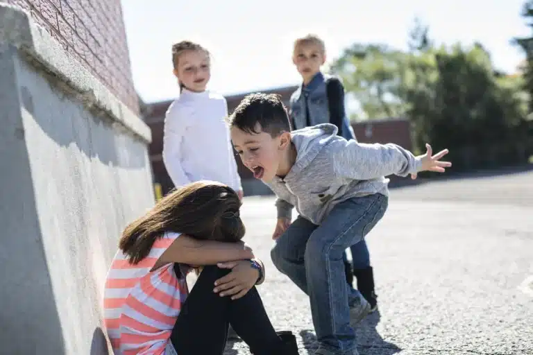 Enfants à l'école